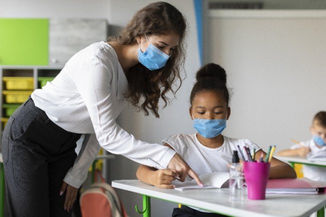 9 Tips to Correct Students the Right Way in Classrooms