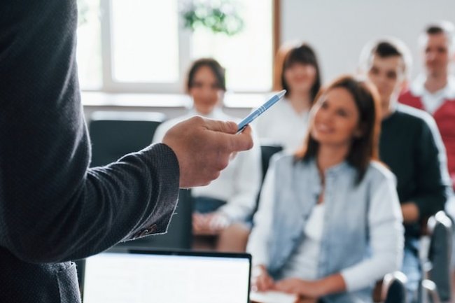6 Tips to Promote Excellence in Schools